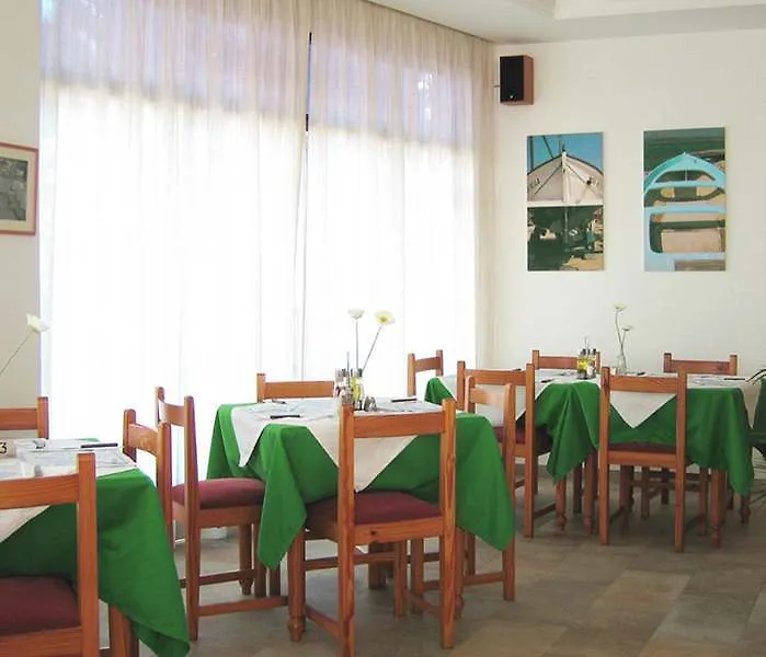 Arcos Playa Apartments 실로트